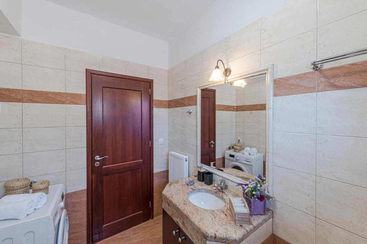 Maison D'Olivier Йерані Екстер'єр фото